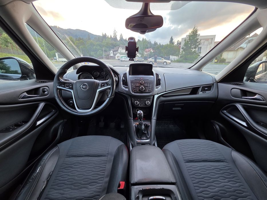 Opel Zafira Tourer 7 locuri