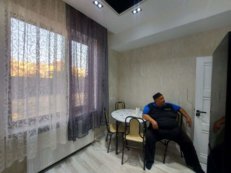 Срочно сдаётся 2-х комнатная квартира этаж 2 ориентир Family парк