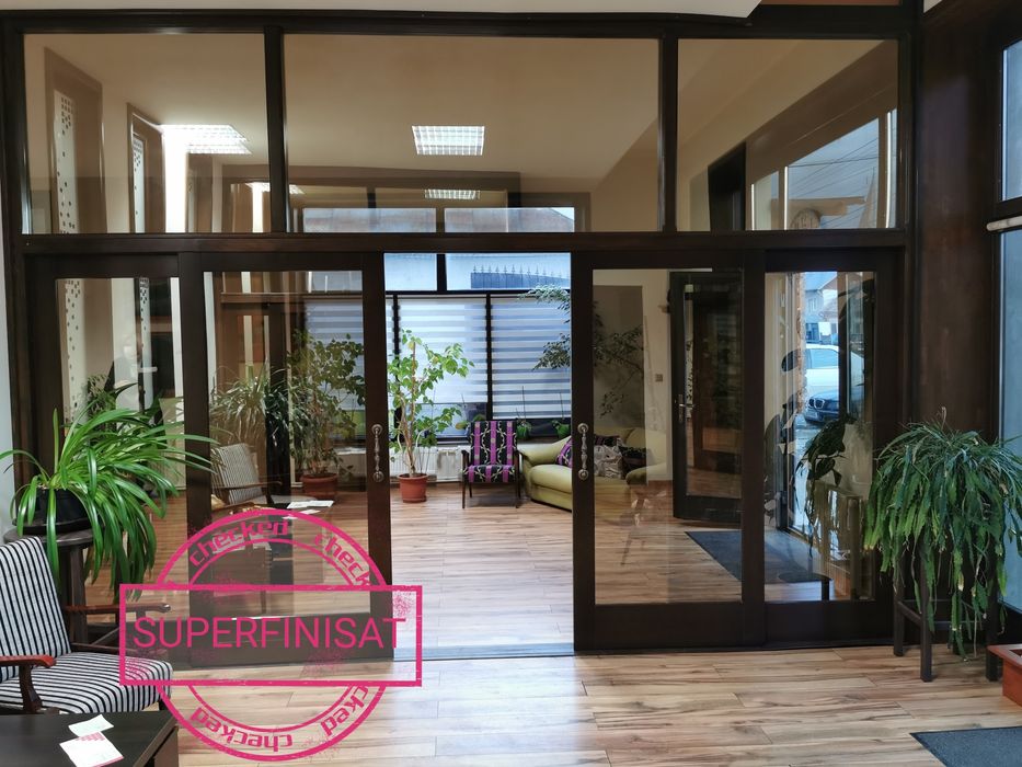 Închiriez spatiu Superfinisat cu vad foarte bun. Lângă magazinul  Alma