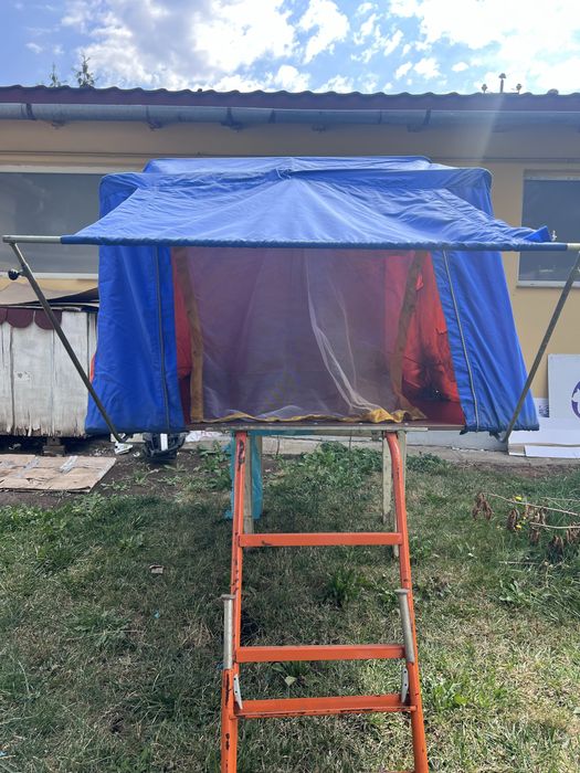Cort auto pentru camping