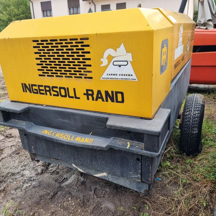 Motocompresor ingersoll rand 5,5m3