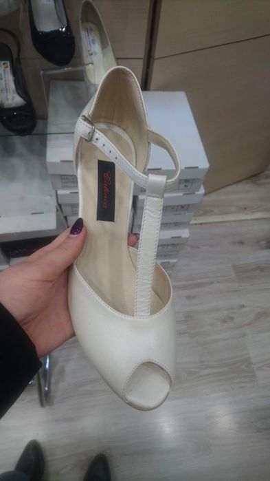 Pantofi mireasa, mărimea 37, piele naturala ( transport gratuit)