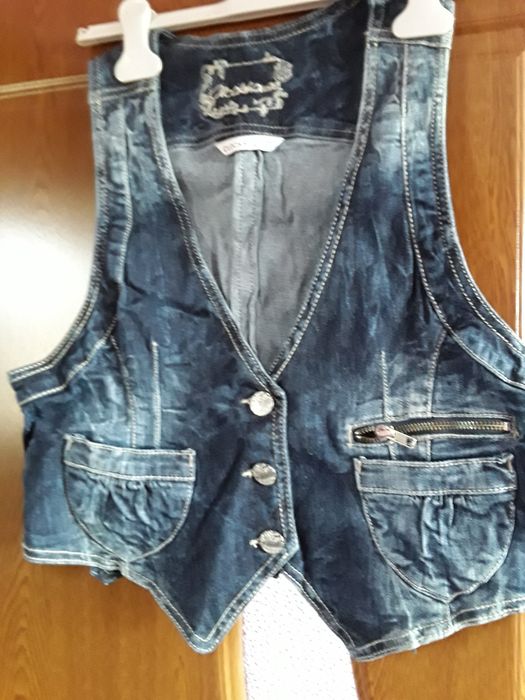 Vând Vestă Dama de Blugi Nouă Mărimea M