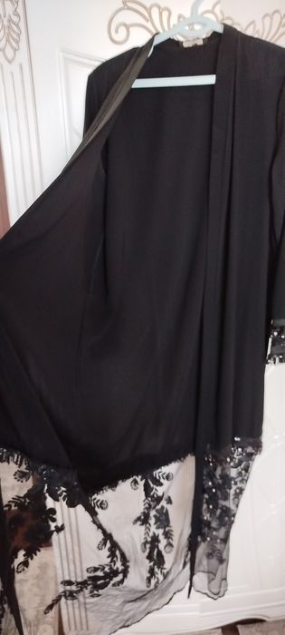 Abaya qora 150 ming