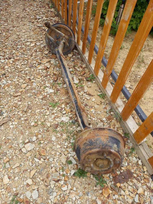 Газ 53 Задний мост передний балкы