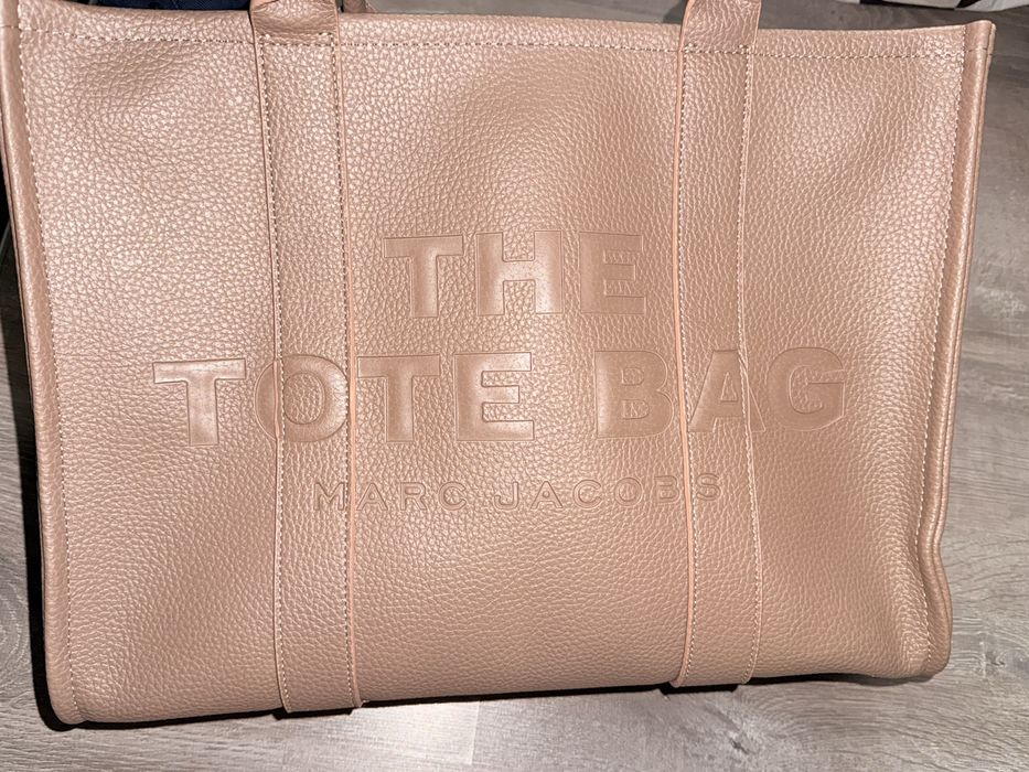 The tote bag beige