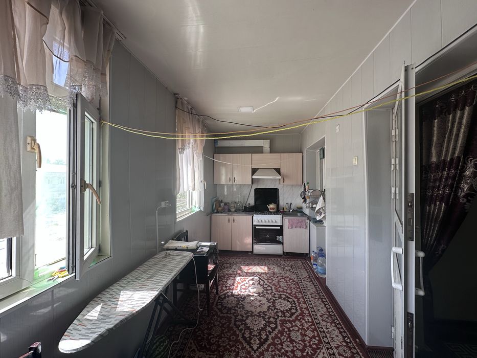 Янгихаёт тумани Бинокор махалласида уй сотилади