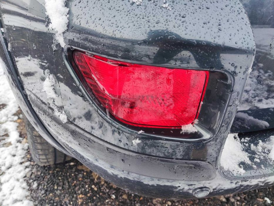 Стопчета в задна броня Toyota Rav4