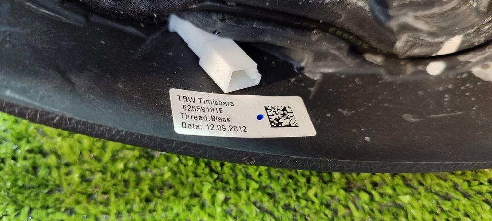 VOLAN PIELE CU COMENZI BMW SERIA 1 F20 2011–2015 / COD OEM 32306791301 (4C2)