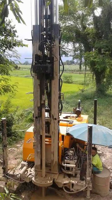 Masina de foraj 150m 200m 250m 300m 400m NOUA cu prajini si sape