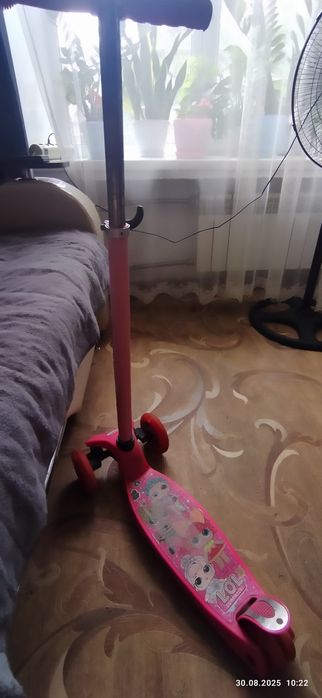 Продам самокат до 7 лет.