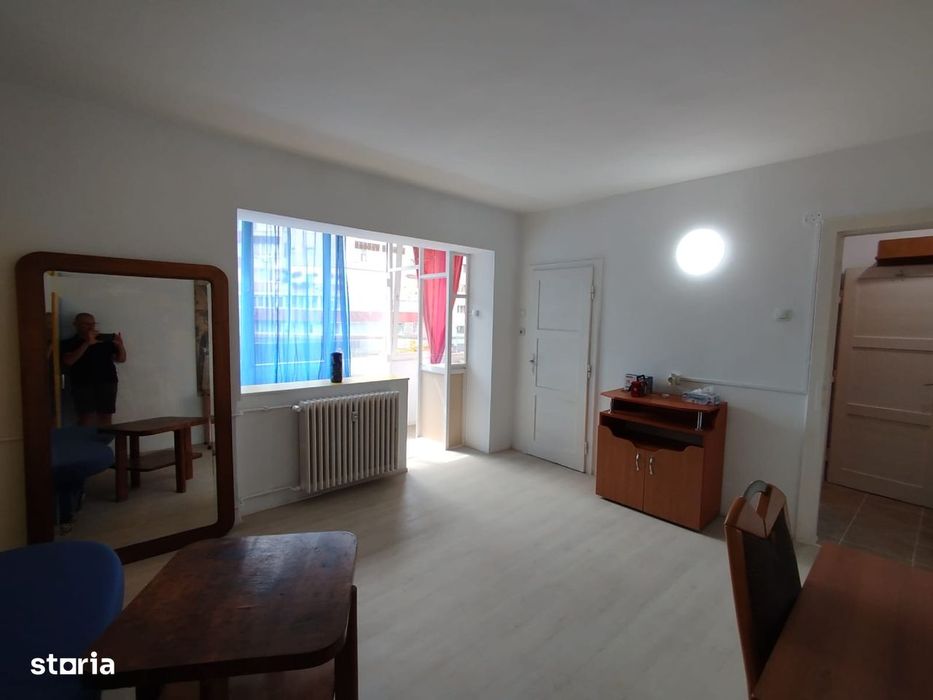 Vanzare garsoniera in bloc de apartamente, Judetean — fotografia 1