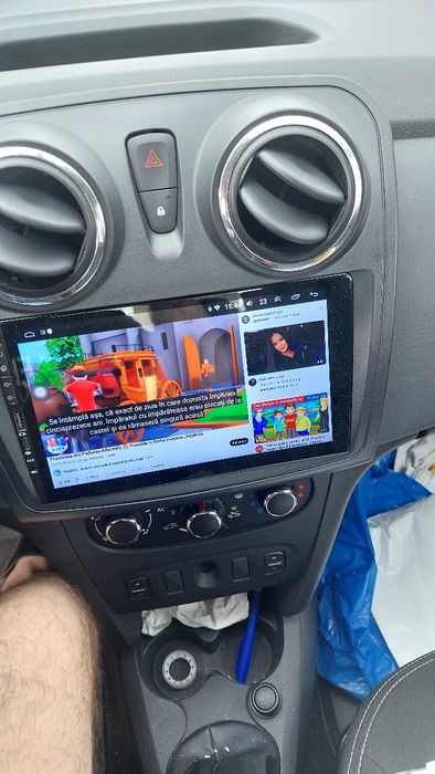 Vand Dacia Logan benzină 90 cp navigatie android camera senzori parcar