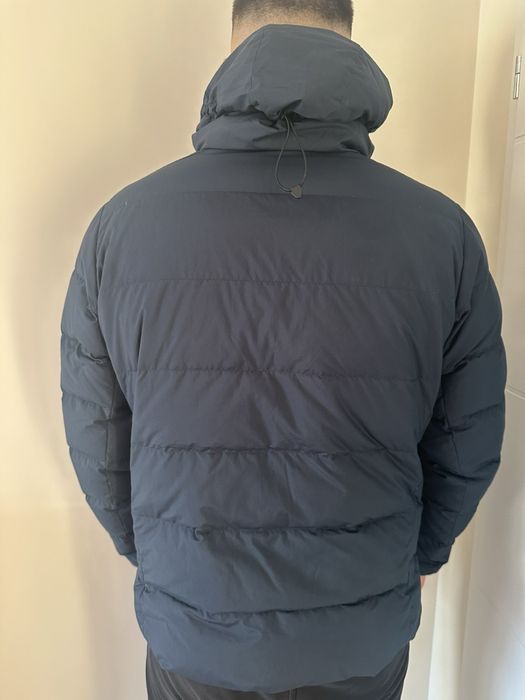 Продавам зимно мъжко яке Jack Wolfskin