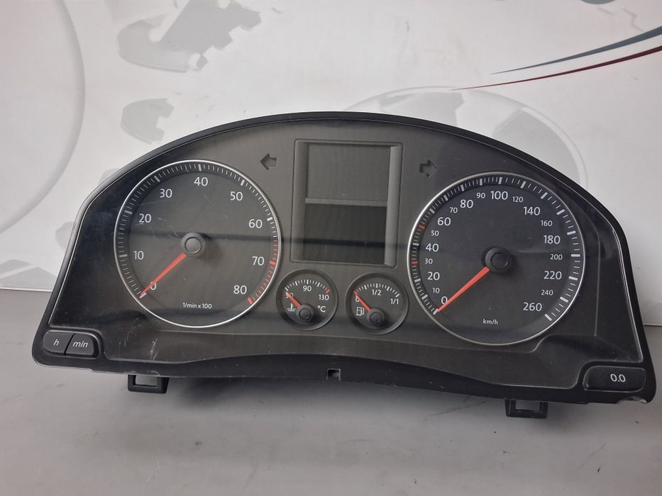 Километраж VW Golf 5 1.6i 2008г.