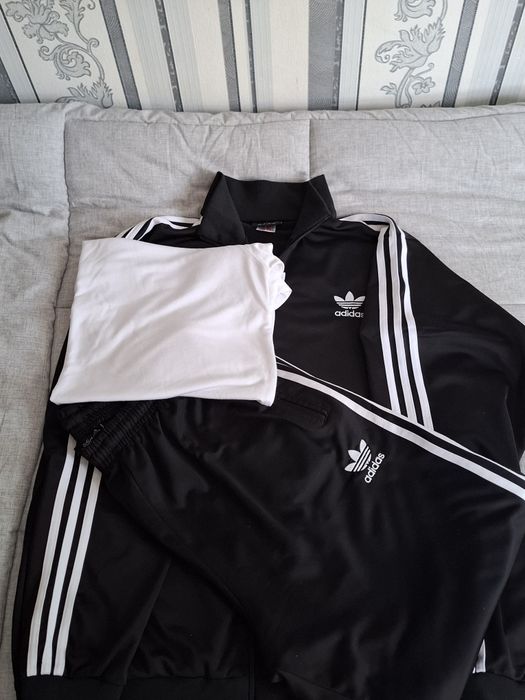 Спортивный костюм Adidas
