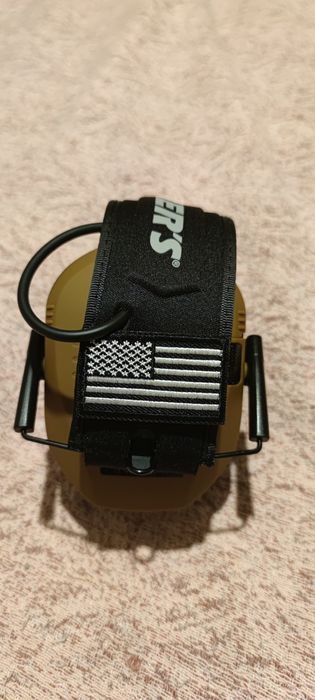 Белсенді құлаққаптар/активные наушники.