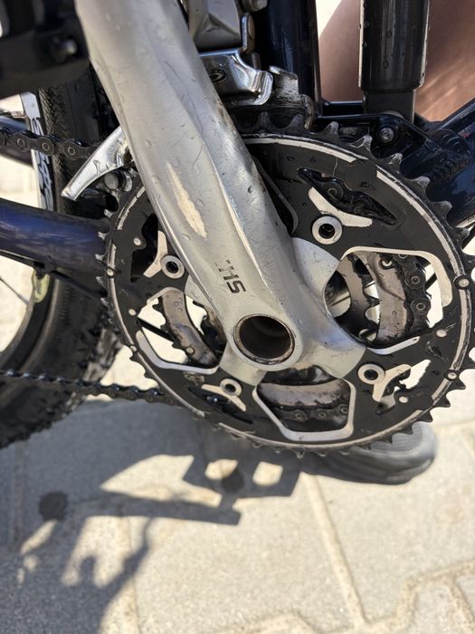 Bicicletă full suspension