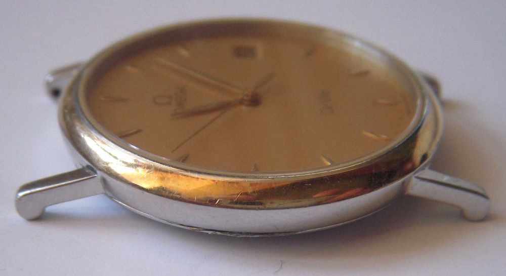 Ceas original OMEGA de Ville calibrul 1532 quartz