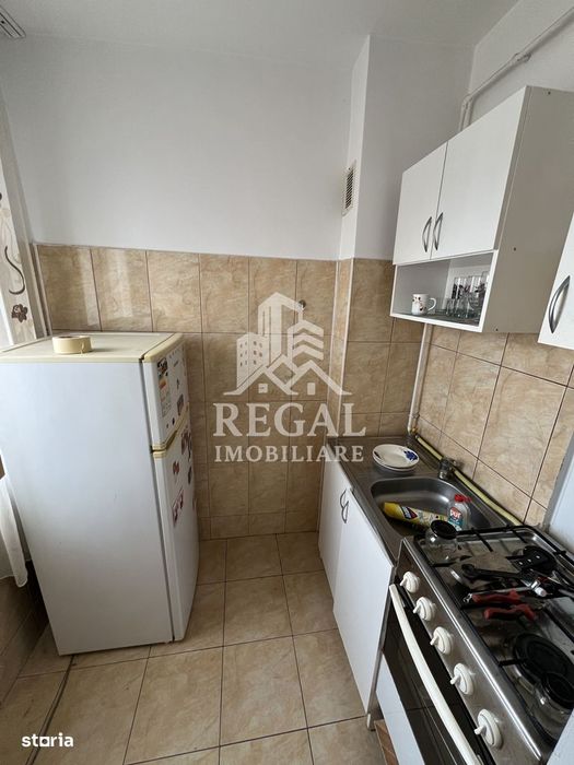 Apartament 2 camere – zonă centrală – ideal pentru locuit sau investiț
