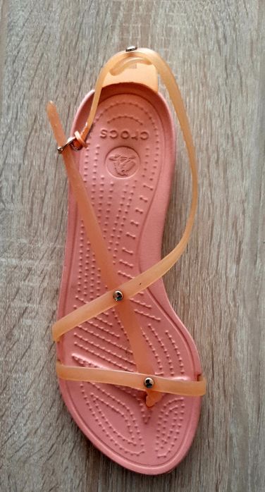 Ефектни сандали SUPERGA,със златист брокат и Силиклнови сандалиCROQS