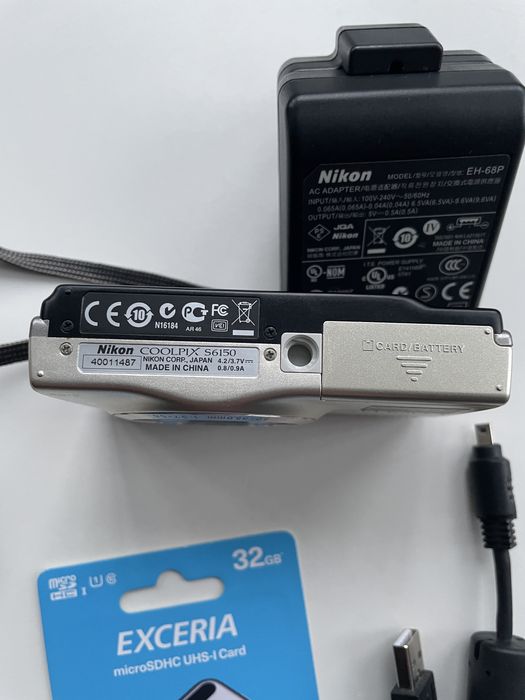 Aparat foto digital NIKON CoolPix S6150 TouchScreen Point and Shoot