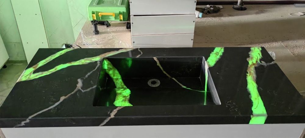 Столешницы из искусственного камня раковины,лестницы подоконники