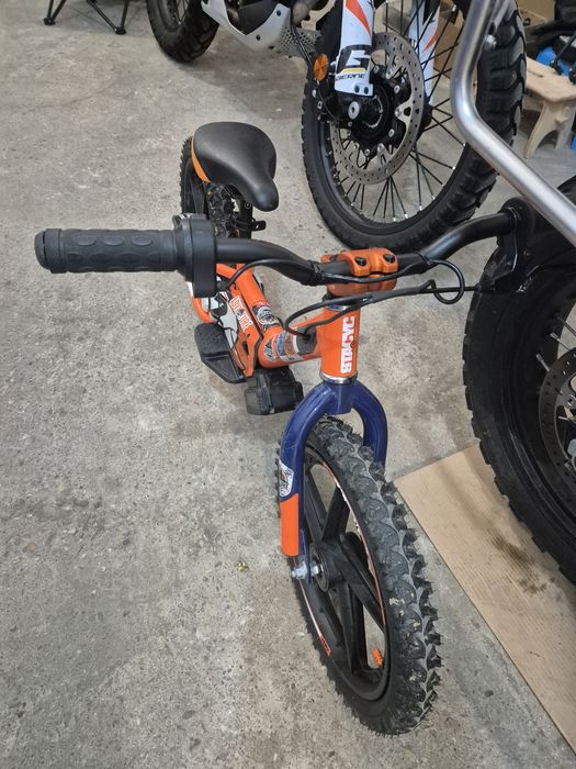 KTM SX-E 1.12 2023
BICICLETE COPII
KTM SX-E 1.12 2023
KTM SX-E 1.12 2023