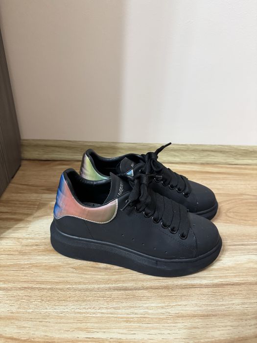 Alexander McQueen marimea 37