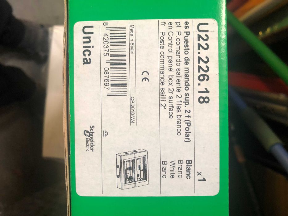 Кутия за открит монтаж Schneider Unica