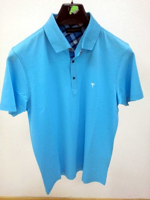 Костюмы фирменные