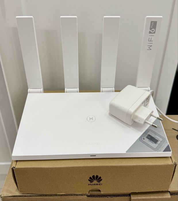 Wi-Fi роутер Huawei - состояние отличное