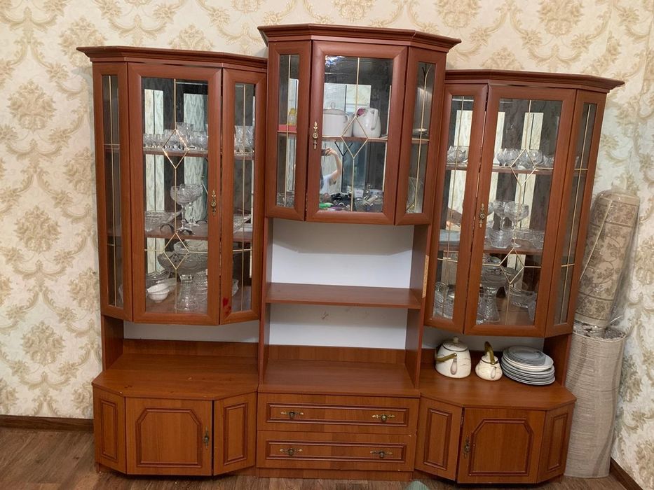 Продам горку стенку  для гостиной