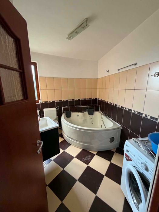 Apartament 3 camere de inchiriat