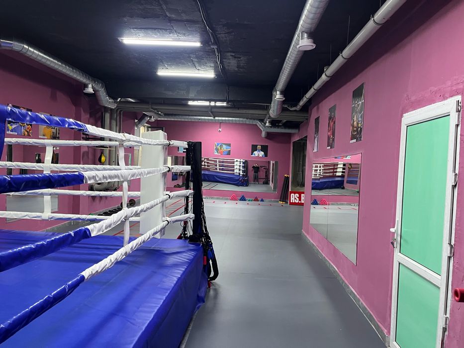 Записываемся на бокс ! Стань сильнее