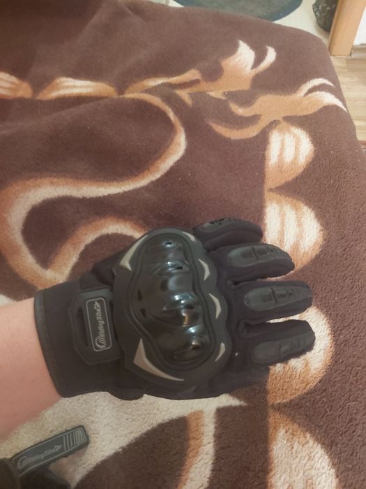 Продам мотошлемы