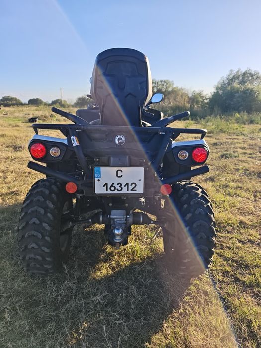 Can Am.       atv