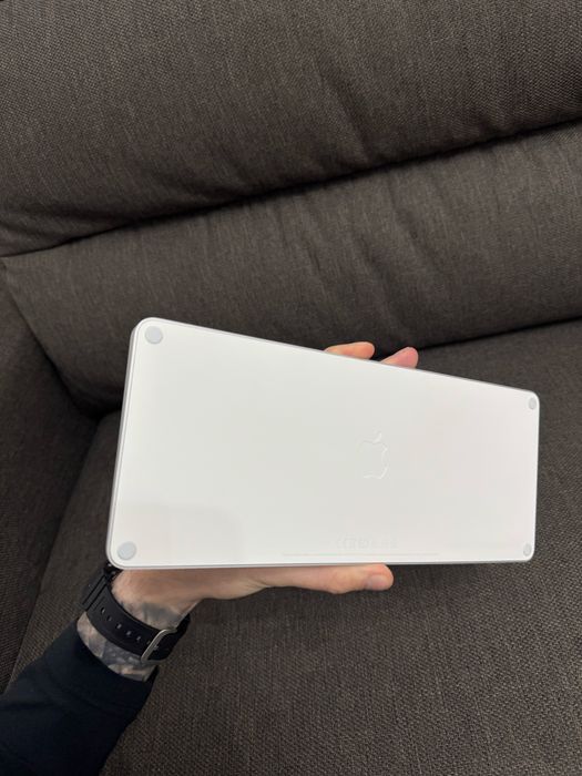 Продам Apple Magic Keyboard 2