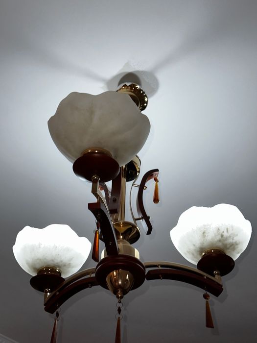 Продается люстра