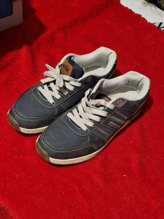 Adidasi sport nr 40