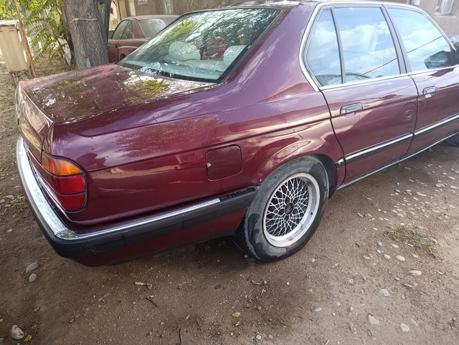 БМВ е32 М60 автомат 3л