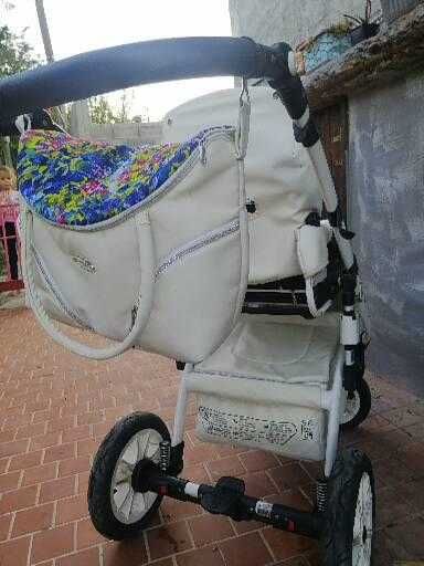 Продава се детска количка