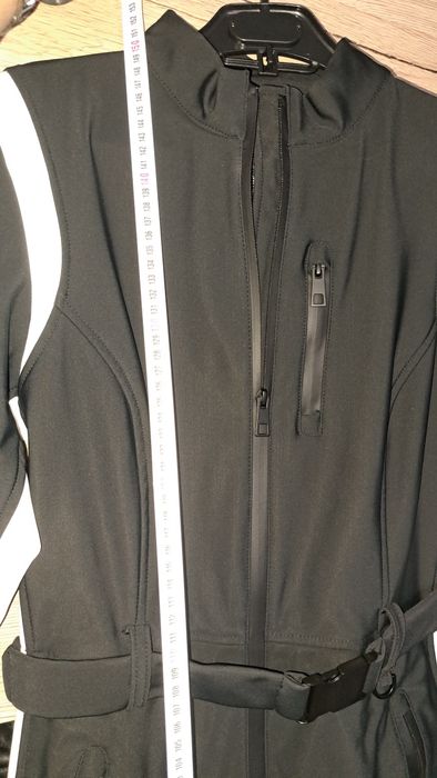 Vand costum ski negru Zara