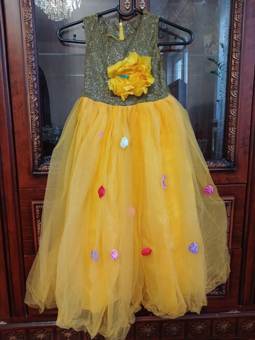 Платья на девочку 10-12 лет