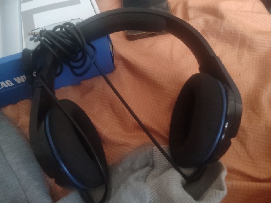 Продам HyperX Cloud Stinger Core