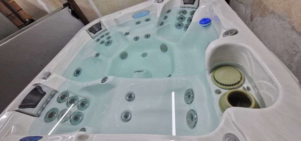 джакузи / хидромасажна вана