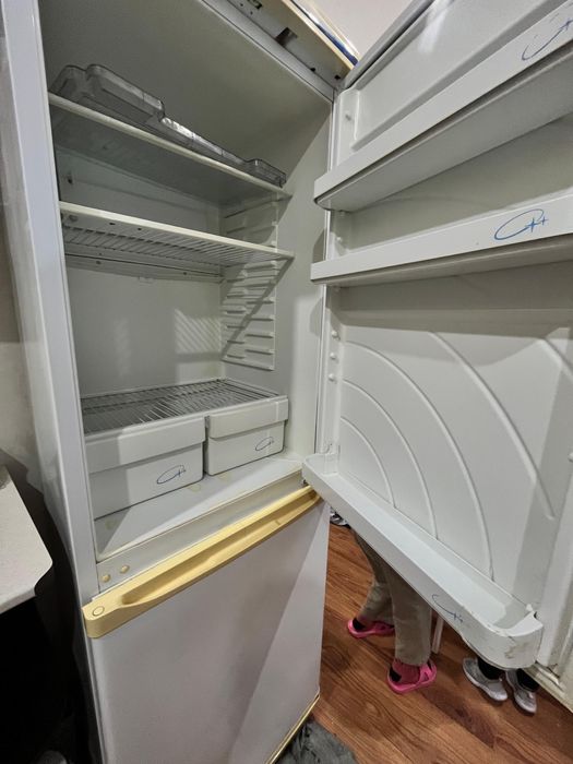 Продам холодильник
