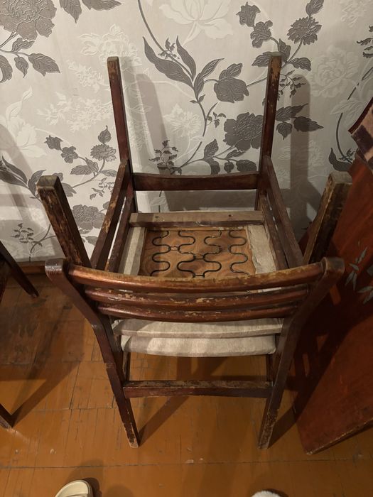Продам советские стулья (отреставрированные)