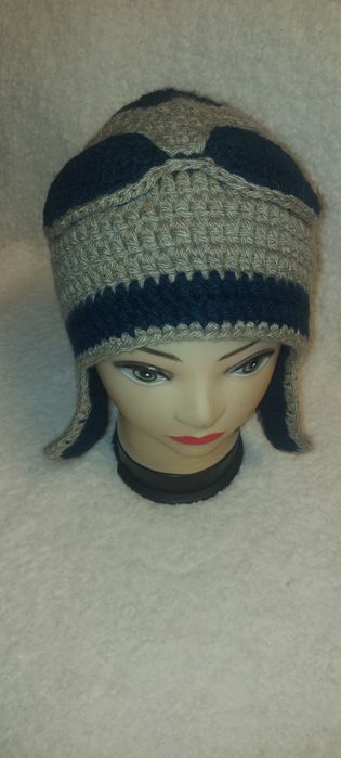 Продаются спортивные шапочки