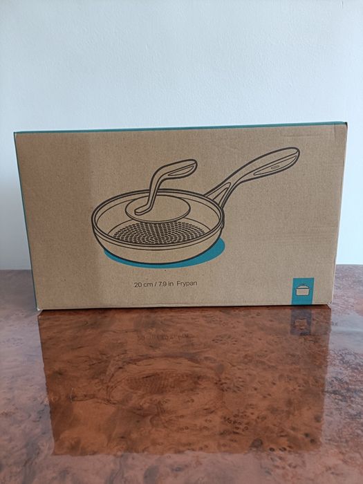 Коробки  разные от посуды Tupperware